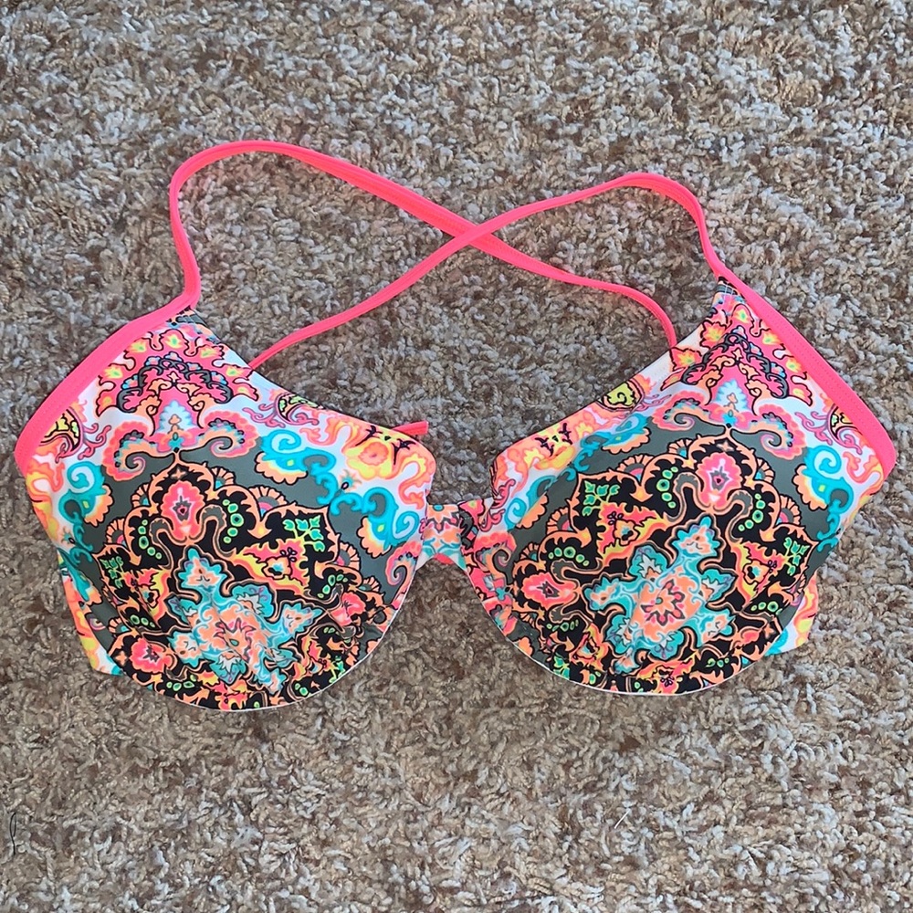 BODY GLOVE-NWOT-34DD bikini top